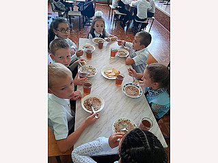 Горячие завтраки и обеды для школьников 