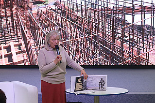 Журналист Любовь Суркова представила книгу об истории «Самбекских высот»
