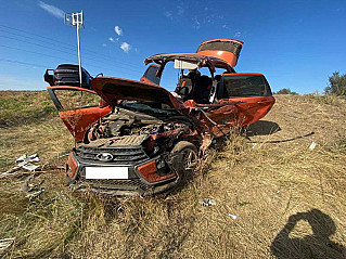 ДТП под Волгодонском: автомобили разбиты, люди в реанимации