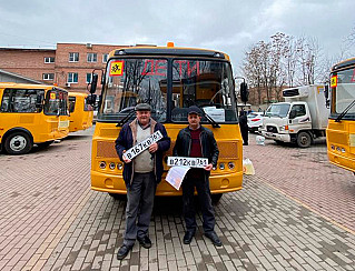 Новые автобусы получили школы Обливского района