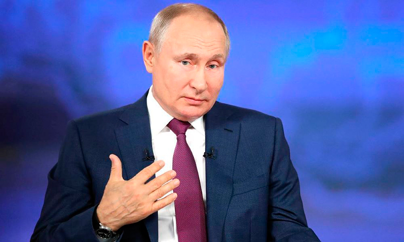 Большинство россиян уверены, что Владимиру Путину следует баллотироваться на новый срок