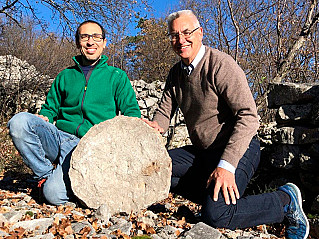 На поверхности камня найдена небесная карта возрастом 2500 лет с загадочным знаком