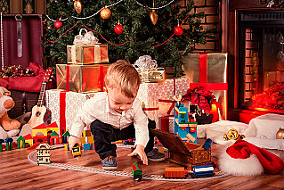  Какие подарки не стоит класть детям под елку