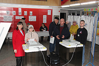Жители Обливского и Советского районов принимают участие в голосовании