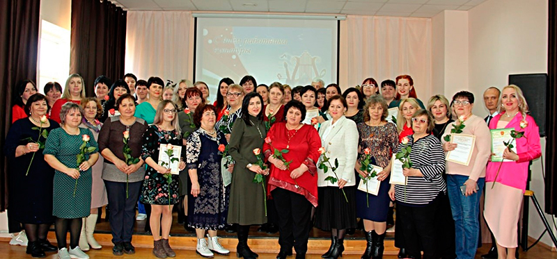 Работников культуры Обливского района наградили за труд и творчество